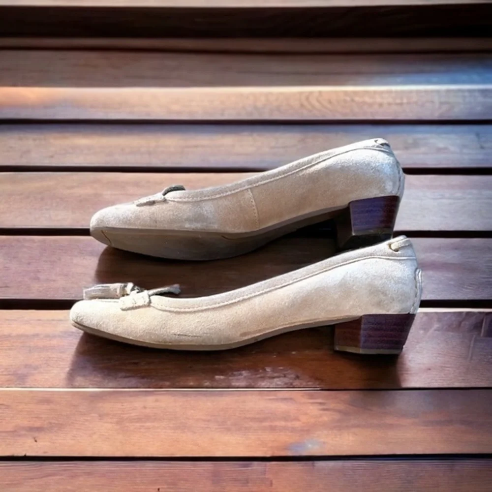 Talbots Suede Kiltie Tassel Loafer Pumps Tan Beige Size 5.5B